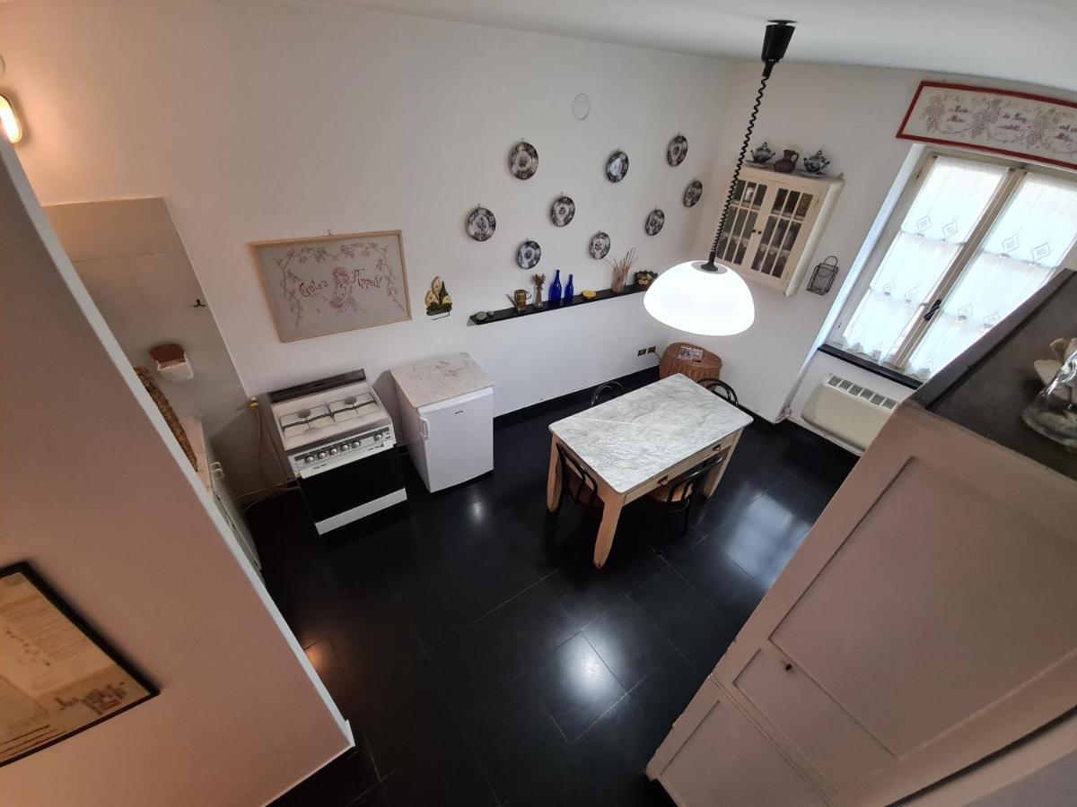 Mansarda A Finalborgo - Fascino E Tradizione Apartment Finale Ligure Exterior photo